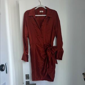 L'AGENCE Orange Sheath Dress with Notched Collar and Cuffed Sleeves